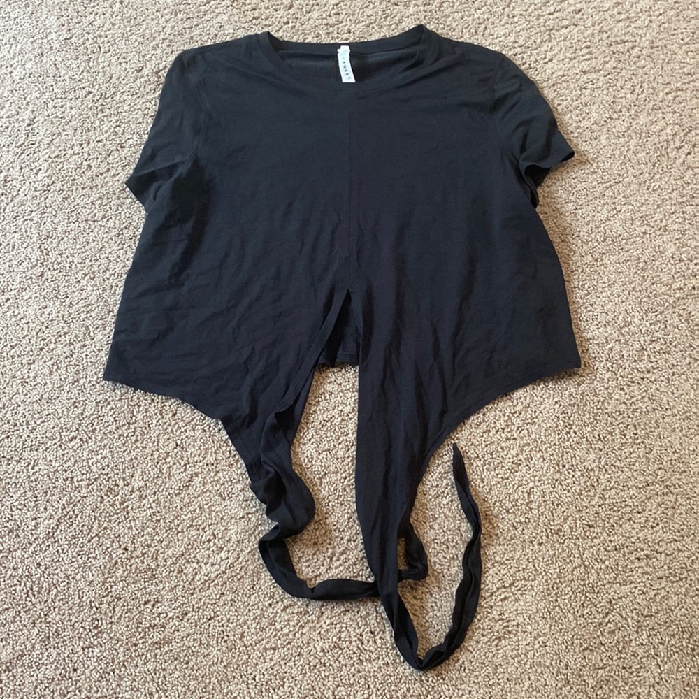 NEVER WORN lulu wrap top size 12